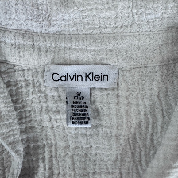 Calvin Klein Women's Cream Textured Button-Down Shirt - Picture 3 of 5